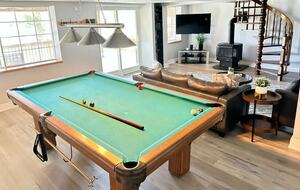 Kawartha Luxury Waterfront Home with Live-In Boathouse! - Fenelon Falls, Canada