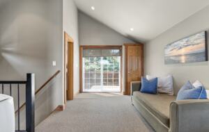 Kawartha Luxury Waterfront Home with Live-In Boathouse! - Fenelon Falls, Canada