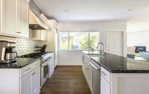 Luxury Napa Estate in the Heart of Wine Country - Napa, California