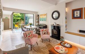 Holland Park Terraced House - London, United Kingdom