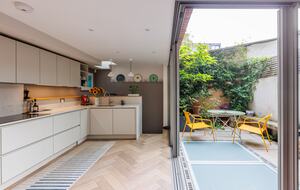 Holland Park Terraced House - London, United Kingdom