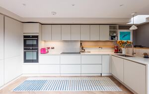 Holland Park Terraced House - London, United Kingdom
