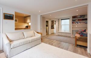 Holland Park Terraced House - London, United Kingdom