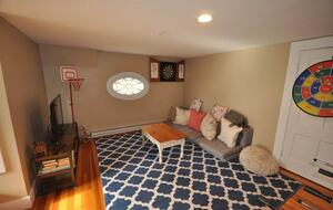 Sitting Pretty on the Dorset Green - Dorset, Vermont