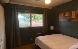 Waianae Retreat | Spacious 5 bedroom home + Cottage, with an open layout & AC - Waianae, Hawaii