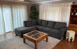 Waianae Retreat | Spacious 5 bedroom home + Cottage, with an open layout & AC - Waianae, Hawaii