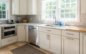 Exquisite Six-Bedroom Retreat in Nantucket Historic Downtown - Nantucket, Massachusetts