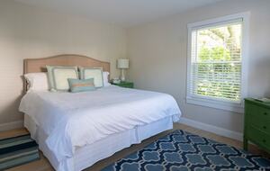 Exquisite Six-Bedroom Retreat in Nantucket Historic Downtown - Nantucket, Massachusetts