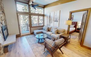 Modern Vail Condo - Slopeside and Loaded with Amenities - Vail, Colorado