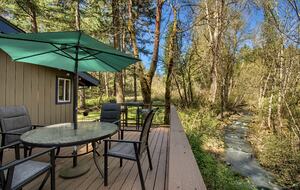 Serene Cabin in the Woods with Creek - Mosier, Oregon