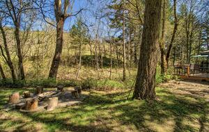 Serene Cabin in the Woods with Creek - Mosier, Oregon