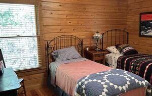 Custom Built Log Cabin on Pristine Lake Santeetlah - Robbinsville, North Carolina