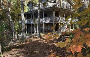 Custom Built Log Cabin on Pristine Lake Santeetlah - Robbinsville, North Carolina