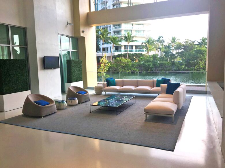 Sunny Isles Miami Beach - Miami, Florida