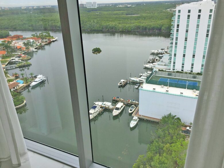 Sunny Isles Miami Beach - Miami, Florida