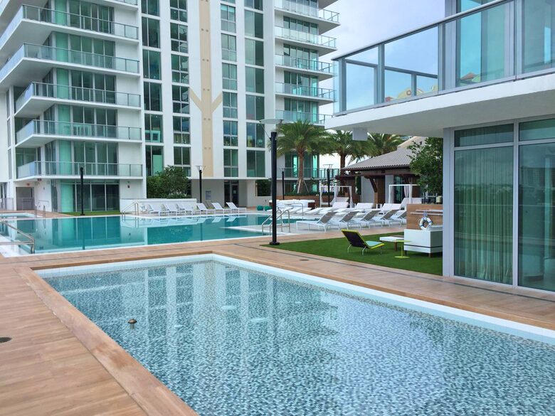Sunny Isles Miami Beach - Miami, Florida