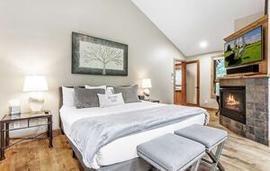 Mountain Modern Home with Private Hot Tub - Between Vail and Beaver Creek! - Avon, Colorado