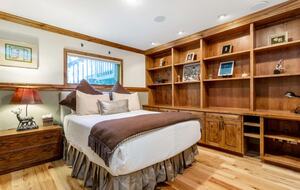 Mountain Modern Home with Private Hot Tub - Between Vail and Beaver Creek! - Avon, Colorado