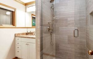 Mountain Modern Home with Private Hot Tub - Between Vail and Beaver Creek! - Avon, Colorado