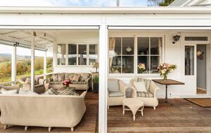 Hololio House - Historic Homestead at Clevedon Polo Club - Auckland, New Zealand