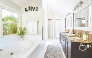 Sonoma Wine Country Estate - as seen on Emmy Award winning show Staycation! - Sebastopol, California