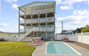Bella Blue Beach Getaway - One Block to the Ocean! - Emerald Isle, North Carolina