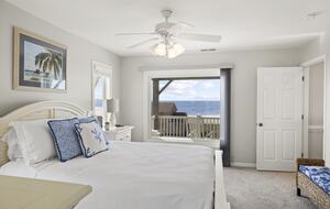 Bella Blue Beach Getaway - One Block to the Ocean! - Emerald Isle, North Carolina