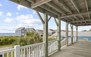 Bella Blue Beach Getaway - One Block to the Ocean! - Emerald Isle, North Carolina