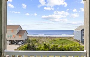 Bella Blue Beach Getaway - One Block to the Ocean! - Emerald Isle, North Carolina