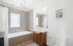 The Villa on Anglesea - Auckland, New Zealand