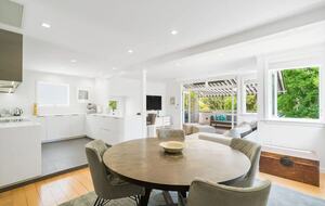 The Villa on Anglesea - Auckland, New Zealand