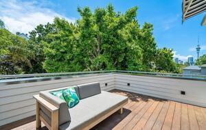 The Villa on Anglesea - Auckland, New Zealand