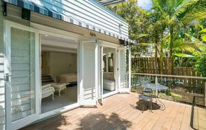 The Villa on Anglesea - Auckland, New Zealand