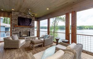 Lake Martin Retreat - Eclectic, Alabama