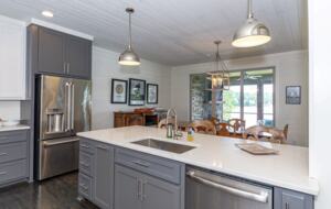 Lake Martin Retreat - Eclectic, Alabama