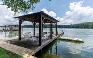 Lake Martin Retreat - Eclectic, Alabama