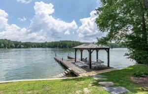 Lake Martin Retreat - Eclectic, Alabama