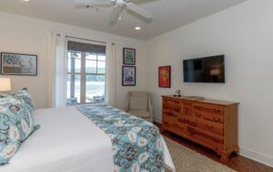 Lake Martin Retreat - Eclectic, Alabama