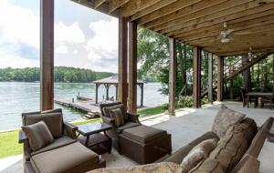 Lake Martin Retreat - Eclectic, Alabama