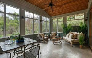 Clarksville Modern Luxury Vacation Home - Austin, Texas