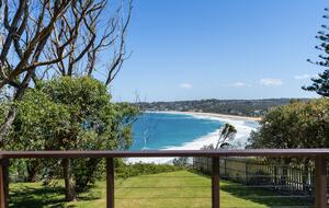 Mollymook Beach Retreat - Mollymook Beach, Australia