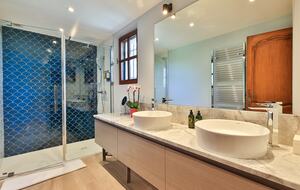 The Hideaways Club - La Retraite - Le Rouret, France