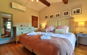 The Hideaways Club - La Retraite - Le Rouret, France