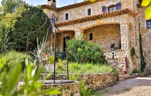 The Hideaways Club - La Retraite - Le Rouret, France