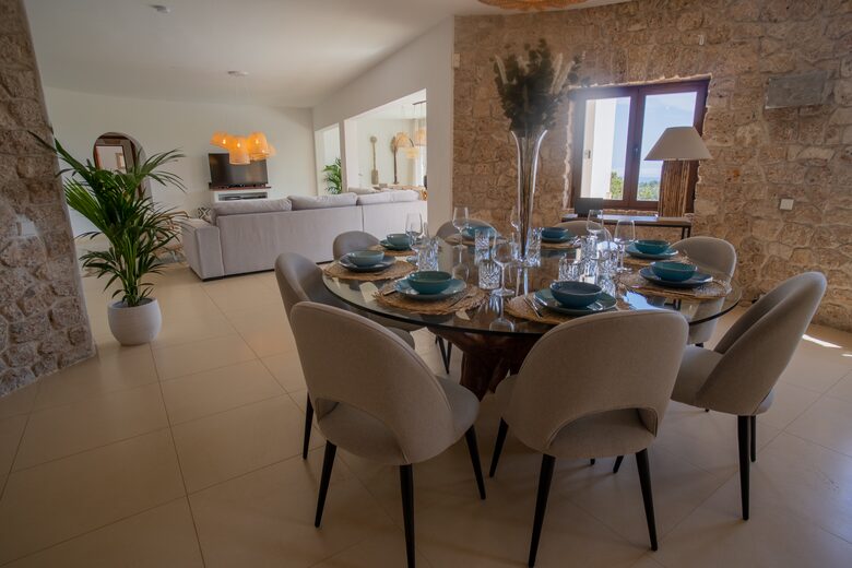 The Hideaways Club - Villa La Solana - Es Cubells, Spain