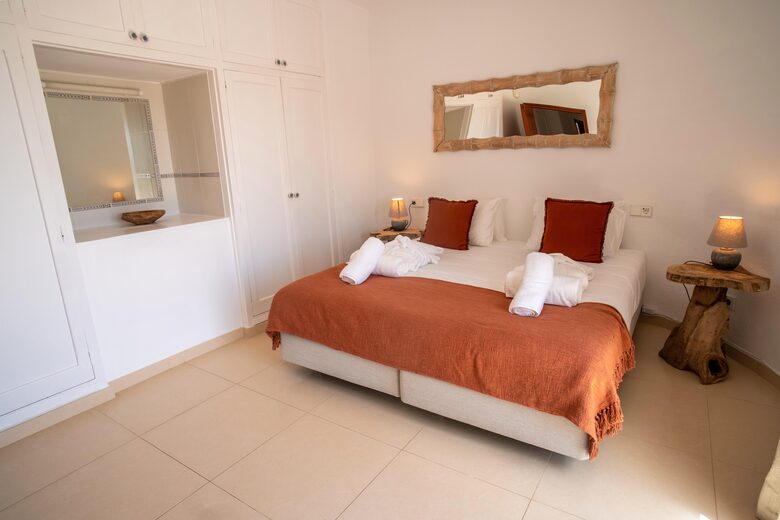 The Hideaways Club - Villa La Solana - Es Cubells, Spain