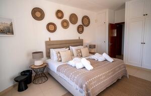 The Hideaways Club - Villa La Solana - Es Cubells, Spain