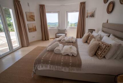 The Hideaways Club - Villa La Solana - Es Cubells, Spain