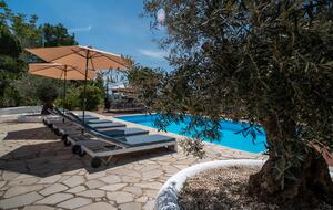 The Hideaways Club - Villa La Solana - Es Cubells, Spain