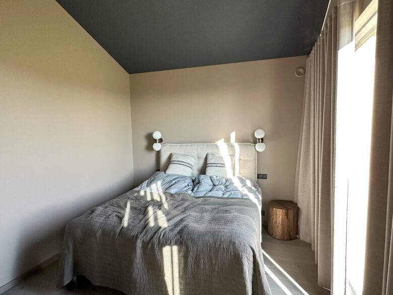 View room 2